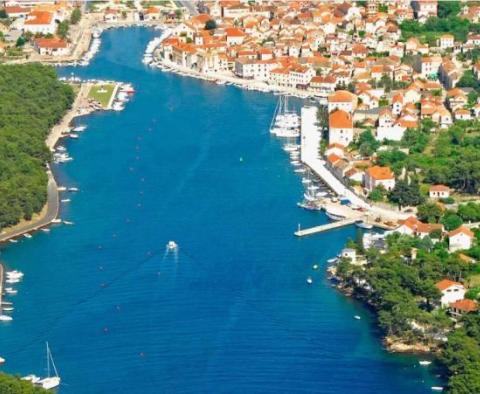 Spacious multifunctional property in Starigrad on Hvar by the sea - pic 20