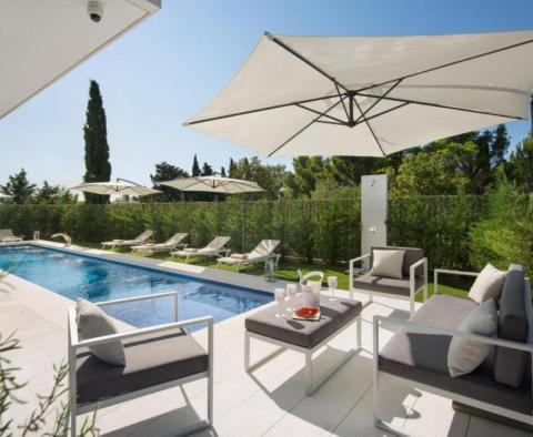 Magnificent modern villa cca. 100 meters from the sandy beach in Starigrad-Paklenica area - pic 3