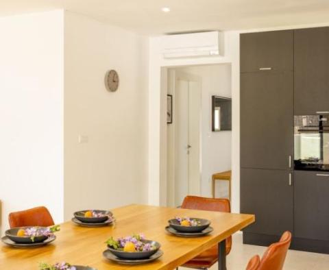 Modern villa úszómedencével Rovinj környékén, 6 km-re a tengertől - pic 26