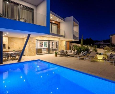Futuristic villa in Razanj area of Rogoznica 150 meters from the sea - pic 35