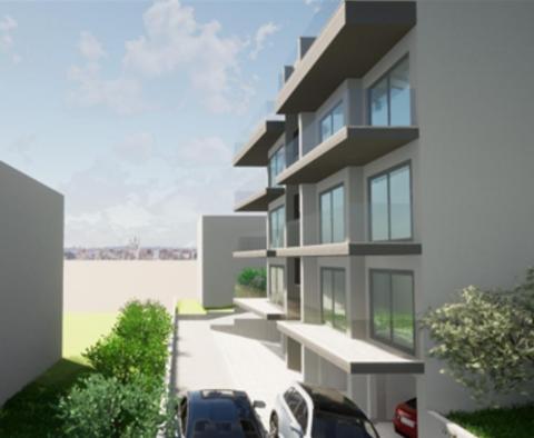 Penthouse dans une nouvelle résidence de charme à Ciovo, à 200 mètres de la mer - pic 2