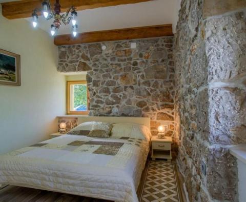 Egy gyönyörű kővilla úszómedencével Krk szigetén, Vrbnik területén - pic 8