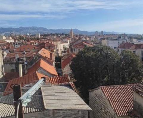 Apartment in Split with sea views, only 150 meters from the sea - pic 3