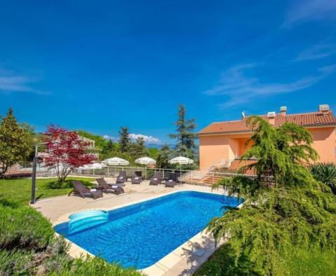 Apartment building of 700m2 with a swimming pool in Lovran + 6000m2 of land with a project for a wellness resort with 28 rooms - pic 38