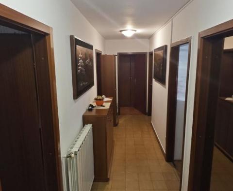 Appartement de trois chambres idéalement situé à 250 mètres de la mer à Crikvenica ! - pic 5