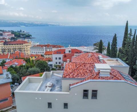 Luxurious apartment in an exclusive location in the centre of Opatija - pic 11