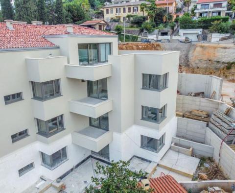 Luxurious apartment in an exclusive location in the centre of Opatija - pic 13