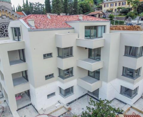 Luxurious apartment in an exclusive location in the centre of Opatija - pic 14