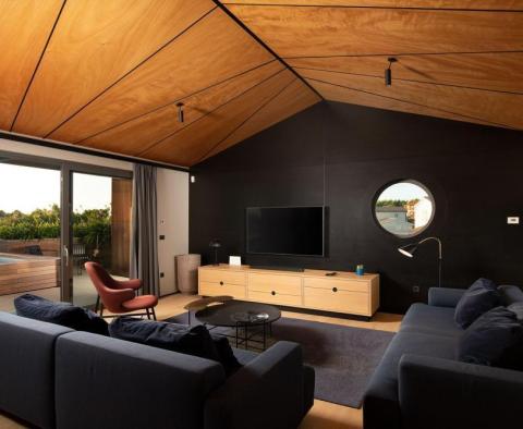 Unique modern design villa of high quality in Fazana - pic 13