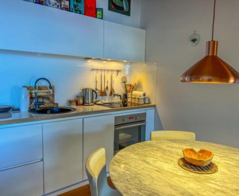 Kedvezményes! Kiváló apartman egy újabb épületben, medencével a strand közelében, panorámás kilátással és garázzsal Iciciben! - pic 11