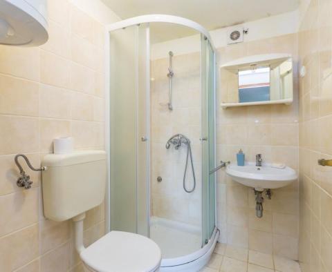 Dům se 3 apartmány v Risika, oblast Vrbnik, ostrov Krk - pic 7
