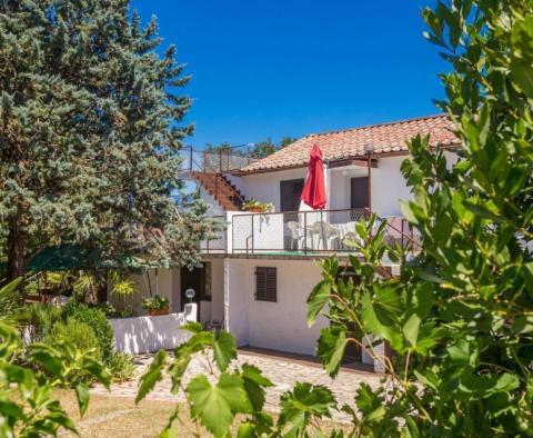 Apartment house with great potential on Krk island Šila vicinity - pic 2