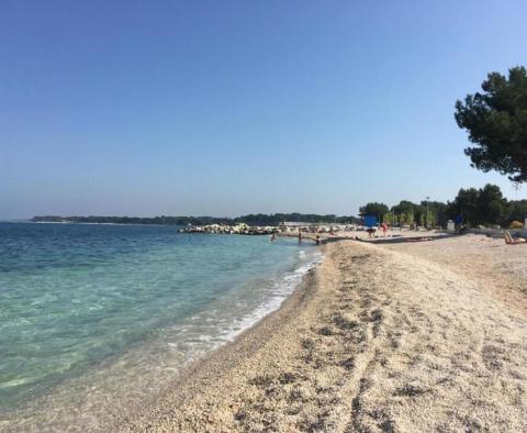 Egyedülálló projekt a csodálatos kavicsos strand mellett Pula külvárosában - pic 2
