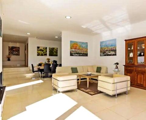 Villa spacieuse près de la plage de Liznjan, à 800 mètres de la mer - pic 8
