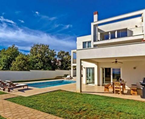Villa spacieuse près de la plage de Liznjan, à 800 mètres de la mer - pic 35