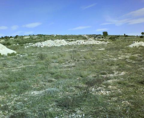 Spacious agro land abovr Trogir - pic 2