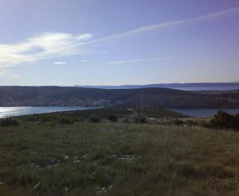 Spacious agro land abovr Trogir - pic 12