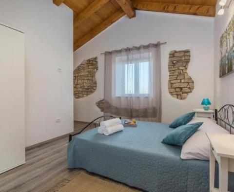 Indigenous stone villa in Lovrec with a spacious estate of 9000 sq.m. - pic 23
