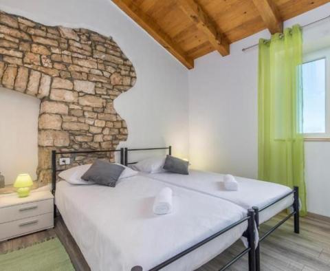 Indigenous stone villa in Lovrec with a spacious estate of 9000 sq.m. - pic 25