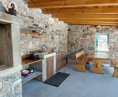 Indigenous stone villa in Lovrec with a spacious estate of 9000 sq.m. - pic 33