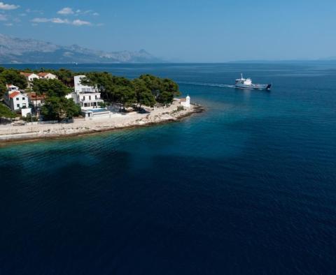 New villa on Brac on the 1st line to the sea, with boat mooring - pic 8