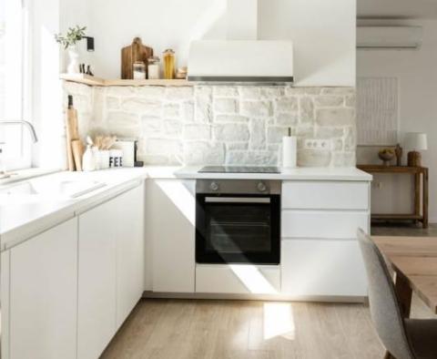 Modern egyszintes villa úszómedencével Rabac környékén - pic 14