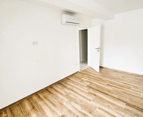 Byt v prvním patře s prostornou terasou, v blízkosti moře! - pic 6