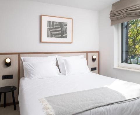 Nové luxusní apartmány v 5***** resortu u pláže nedaleko Zadaru s 5% výnosem z pronájmu - pic 31