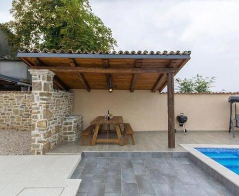 Einheimische Doppelhaushälfte aus Stein mit Swimmingpool in Motovun - foto 7