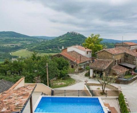 Einheimische Doppelhaushälfte aus Stein mit Swimmingpool in Motovun - foto 8