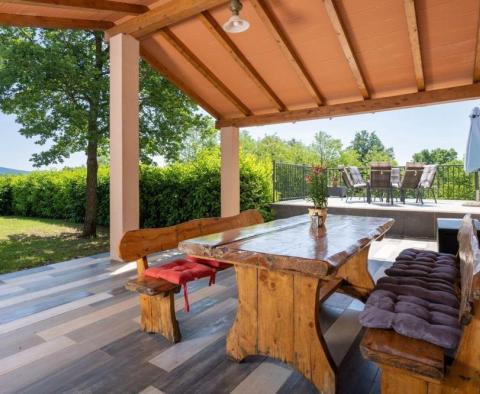 Samostatná vila s bazénem v oblasti Rabac-Labin, na 9400 m2. ze země - pic 28