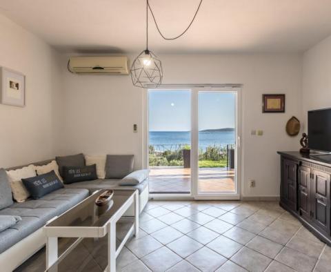 Seafront villa in a superb location on romantic Vis island - pic 12