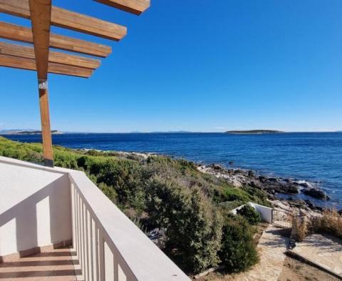 Seafront villa in a superb location on romantic Vis island - pic 8