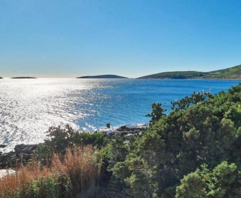 Seafront villa in a superb location on romantic Vis island - pic 5