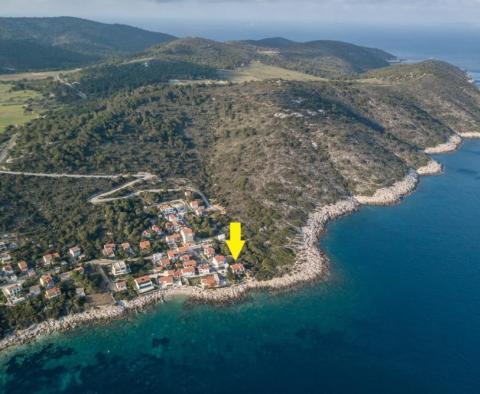 Seafront villa in a superb location on romantic Vis island - pic 4