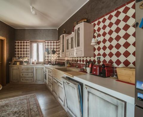 Spacious villa with a large building plot in Rovinj - pic 8