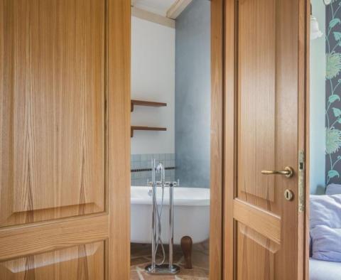 Spacious villa with a large building plot in Rovinj - pic 24
