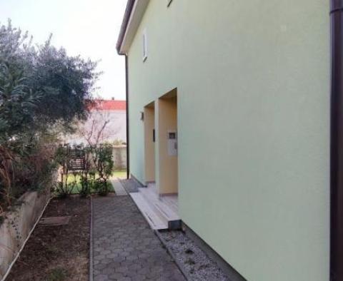 Haus zum Verkauf in Baška, Insel Krk, 500 Meter vom Meer entfernt - foto 7