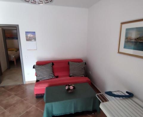 Haus zum Verkauf in Baška, Insel Krk, 500 Meter vom Meer entfernt - foto 27