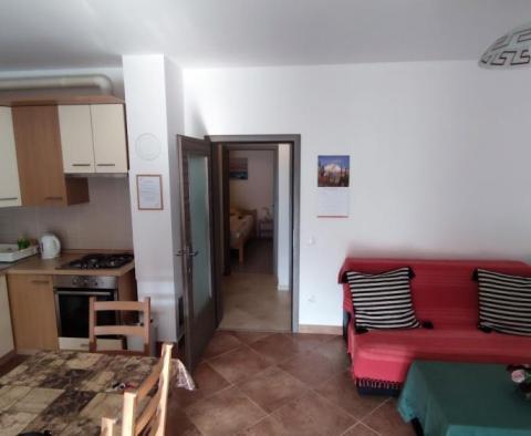 Haus zum Verkauf in Baška, Insel Krk, 500 Meter vom Meer entfernt - foto 29