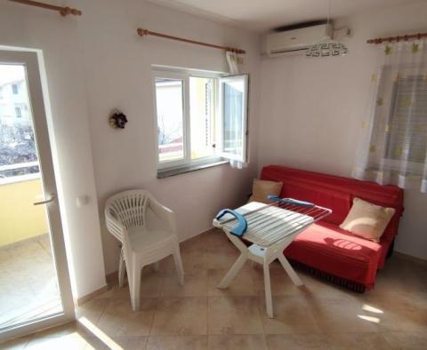 Haus zum Verkauf in Baška, Insel Krk, 500 Meter vom Meer entfernt - foto 33