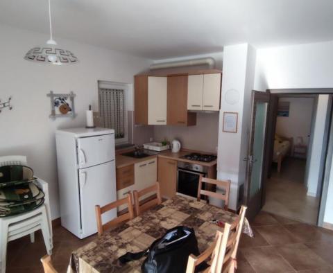 Haus zum Verkauf in Baška, Insel Krk, 500 Meter vom Meer entfernt - foto 34