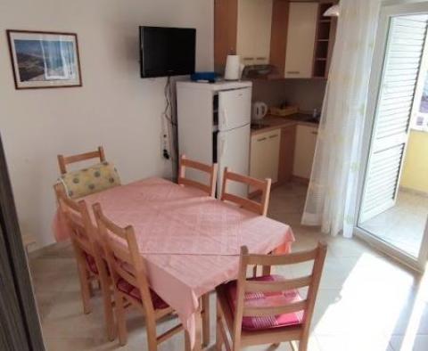 Haus zum Verkauf in Baška, Insel Krk, 500 Meter vom Meer entfernt - foto 35