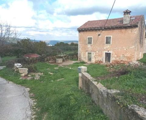 House for renovation in Rakalj, Marčana, with sea views, less than 1 km from the beach - pic 3