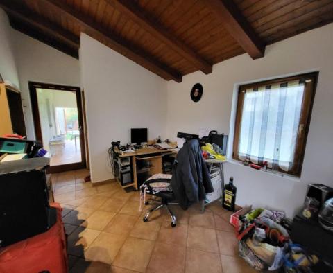 Dom z 2 apartamentami w Poreču, 5 km od morza - pic 14