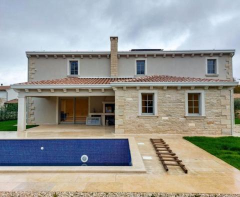 Új isztriai stílusú villa Barbanban eladó - pic 2