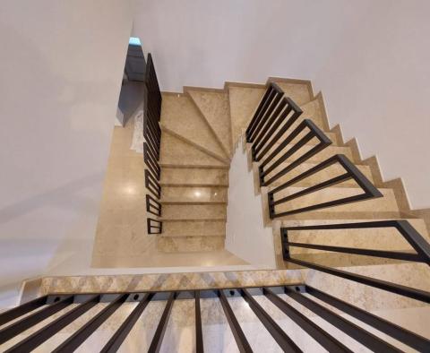 Új isztriai stílusú villa Barbanban eladó - pic 14
