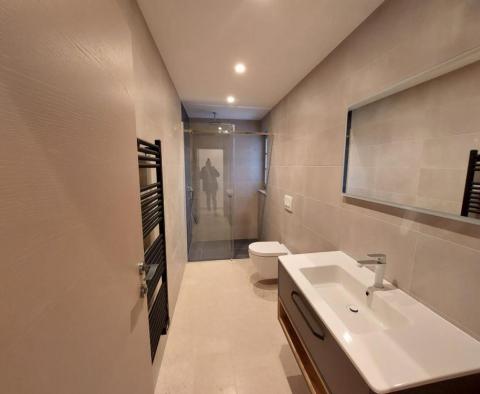 Új isztriai stílusú villa Barbanban eladó - pic 21