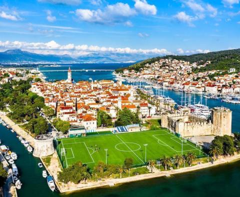 3*** csillagos szálloda kivételes tengeri panorámával Trogir környékén, mindössze 80 méterre a tengertől - pic 2