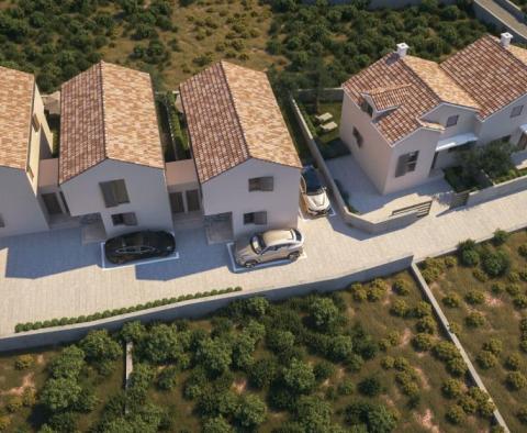 Magnifiques maisons de ville à Brodarica à 500 mètres de la mer - pic 10